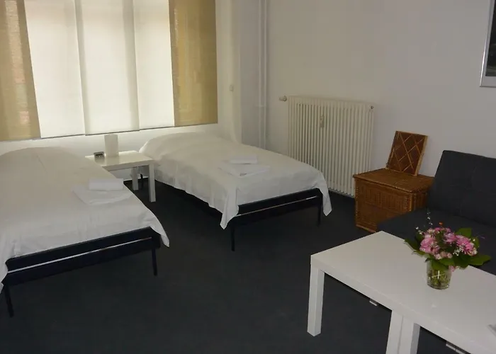 Esmarchstrasse 12